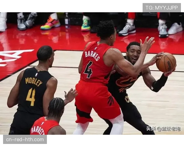 多诺万·米切尔突破拉开空间提升湖人关键时刻得分效率